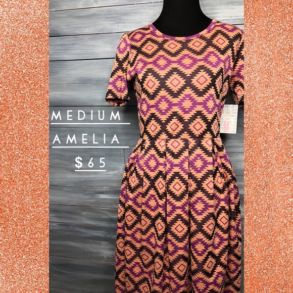 LuLaRoe Amelia - Picture 1 of 3